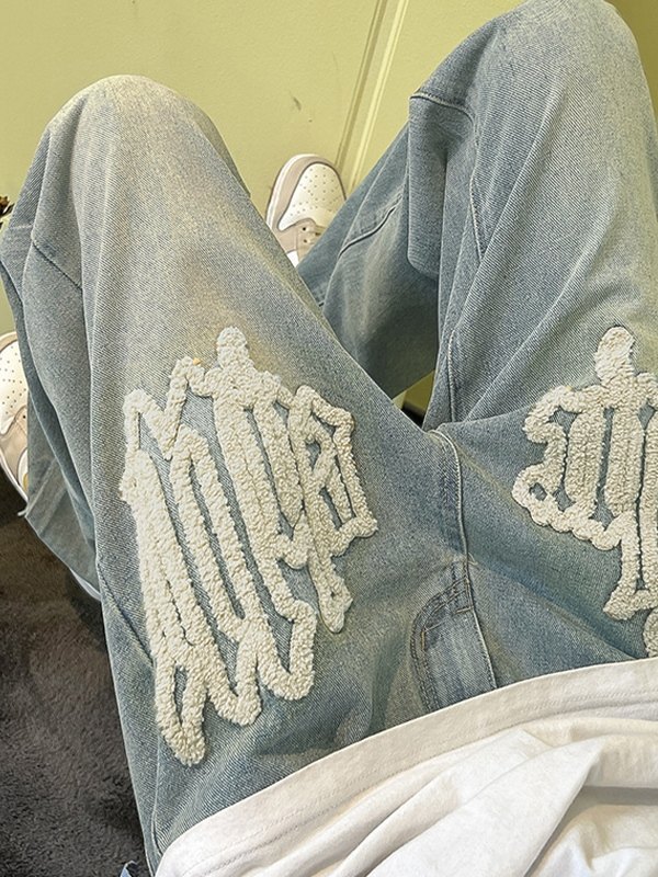 Fuzzy Letter Straight Leg Jeans für Herren-4