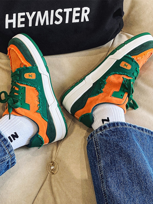 Herren-Sneaker mit kontrastierendem Einsatz und rohem Rand-4